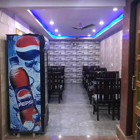 Golden Lodge Varanasi Exterior photo
