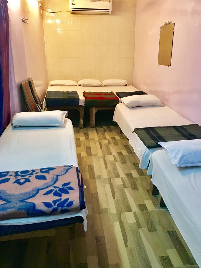 Golden Lodge Varanasi Exterior photo