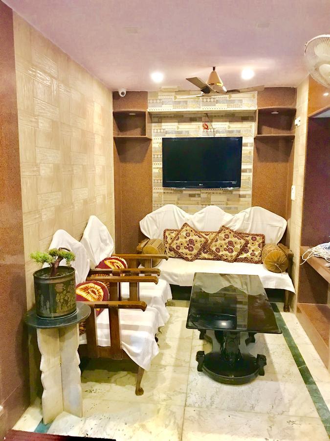 Golden Lodge Varanasi Exterior photo